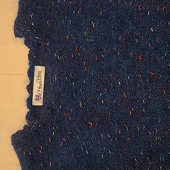 VTG 1970s Haur Hiwa Fuzzy Metallic Detail and Pleated Shoulders Sweater - Picture 3 of 14